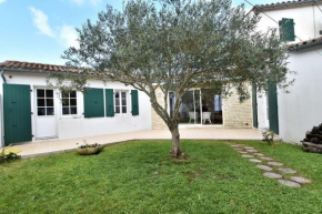 Villa familiale proche du centre village